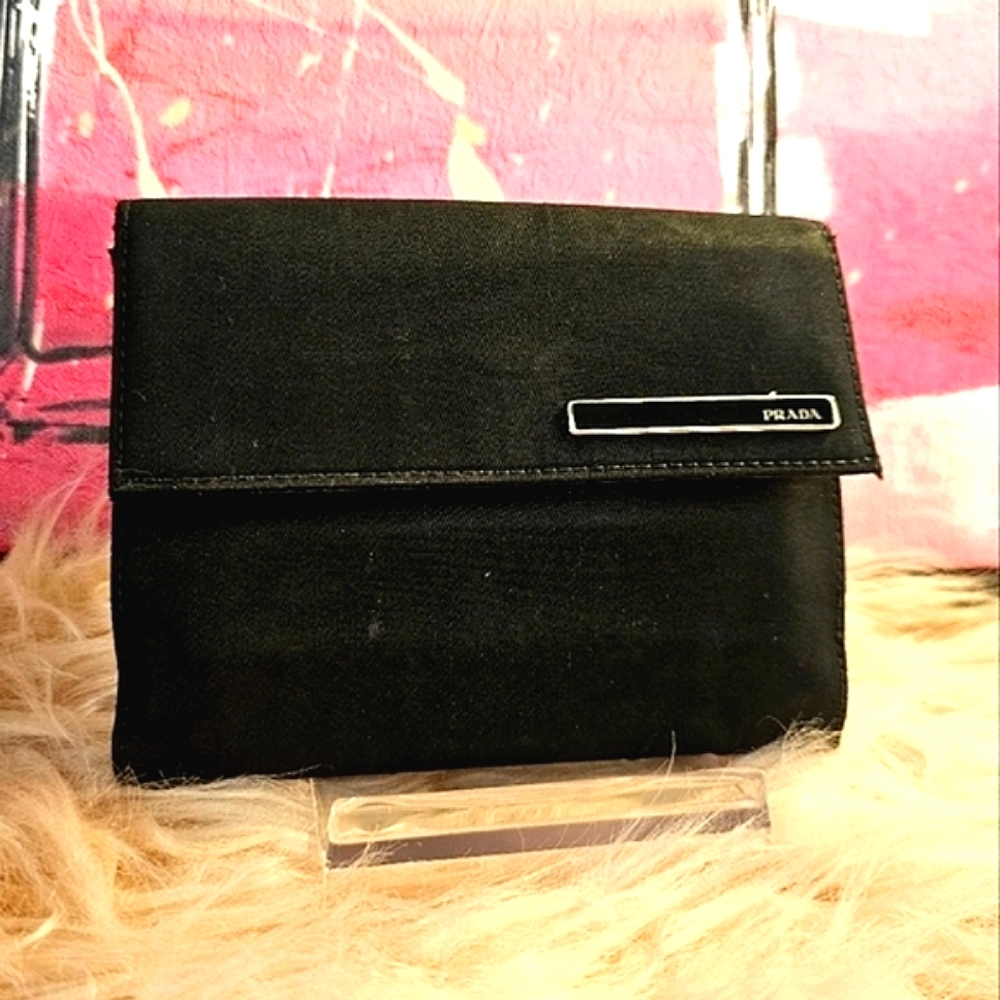 🖤 Prada Bi-Fold Nylon Wallet –Men's / Unisex Italian Craftsmanship 🖤